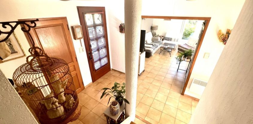 House 8 rooms of 177 m² in Toulon (83000)