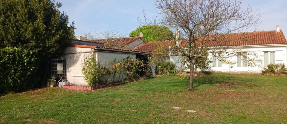 House 3 rooms of 120 m² in Cherves-Richemont (16370)