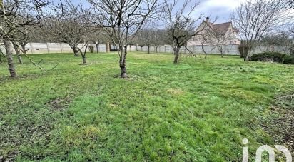 Land of 971 m² in Fontaine-la-Guyon (28190)