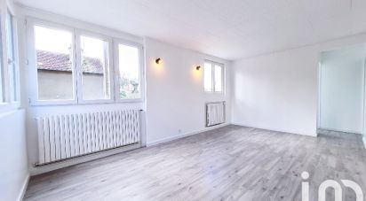 House 4 rooms of 70 m² in L'Aigle (61300)