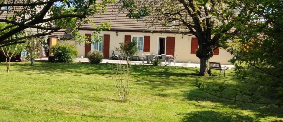 House 6 rooms of 128 m² in Écouen (95440)
