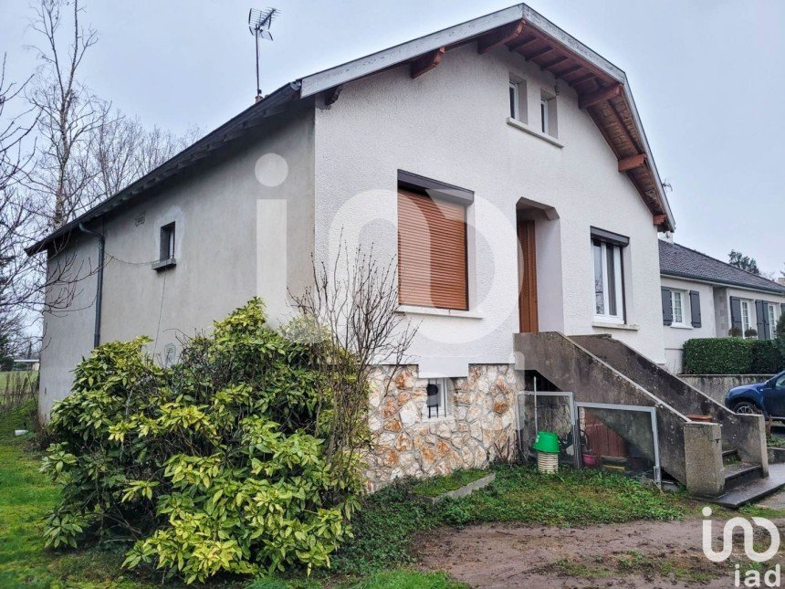 Maison 4 pièces de 88 m² à Villefranche-d'Allier (03430)