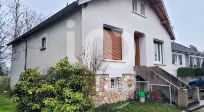 House 4 rooms of 88 m² in Villefranche-d'Allier (03430)
