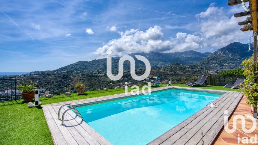 House 7 rooms of 167 m² in Menton (06500)