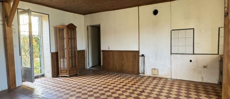 Maison 8 pièces de 81 m² à Charenton-du-Cher (18210)