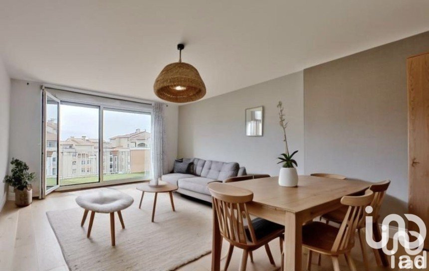 Appartement 4 pièces de 87 m² à Bron (69500)
