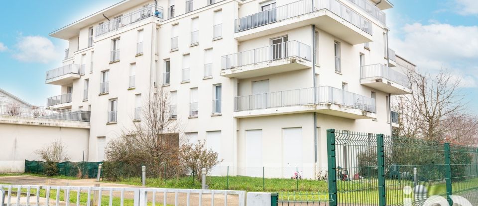 Apartment 4 rooms of 79 m² in Sainte-Geneviève-des-Bois (91700)