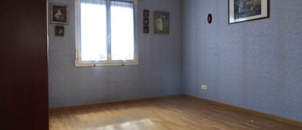 House 6 rooms of 135 m² in - (89710)