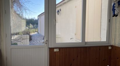 House 4 rooms of 92 m² in Rochefort (17300)