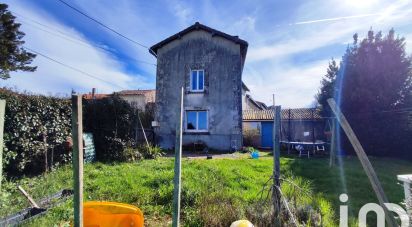 House 4 rooms of 101 m² in Ruffec (16700)