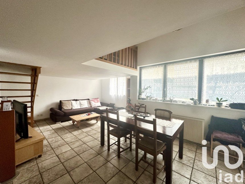 Apartment 3 rooms of 62 m² in Puteaux (92800)