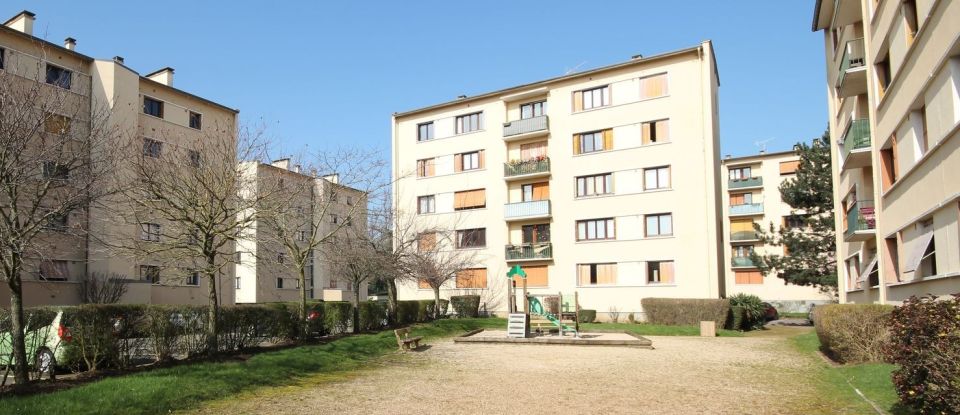 Appartement 4 pièces de 67 m² à Les Clayes-sous-Bois (78340)