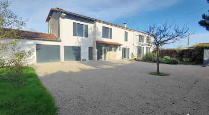 House 7 rooms of 192 m² in Saint-Hilaire-la-Palud (79210)