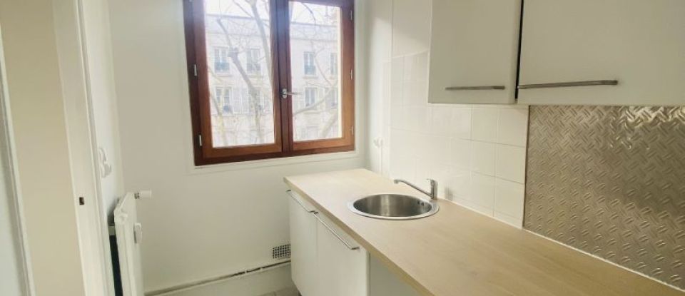 Apartment 1 room of 32 m² in Paris (75018)