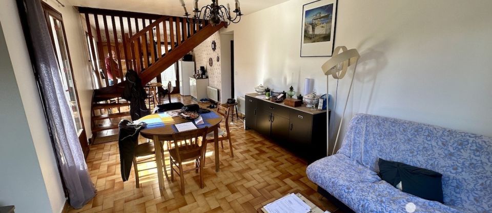 Maison traditionnelle 4 pièces de 76 m² à Plougrescant (22820)
