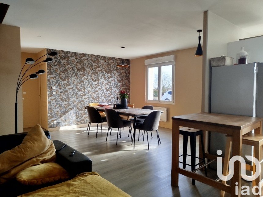 Pavilion 5 rooms of 111 m² in Marolles-les-Braults (72260)