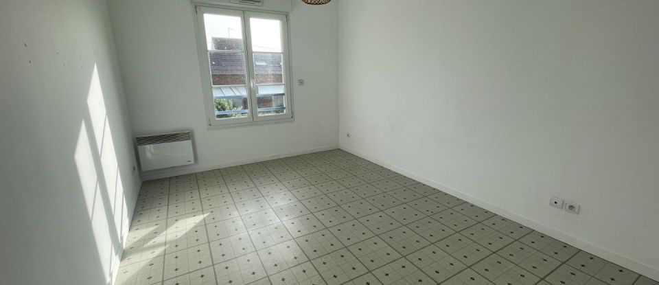 Apartment 3 rooms of 75 m² in Crèvecœur-le-Grand (60360)