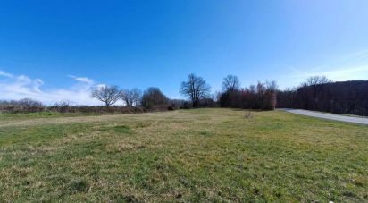 Land of 2,590 m² in - (24215)