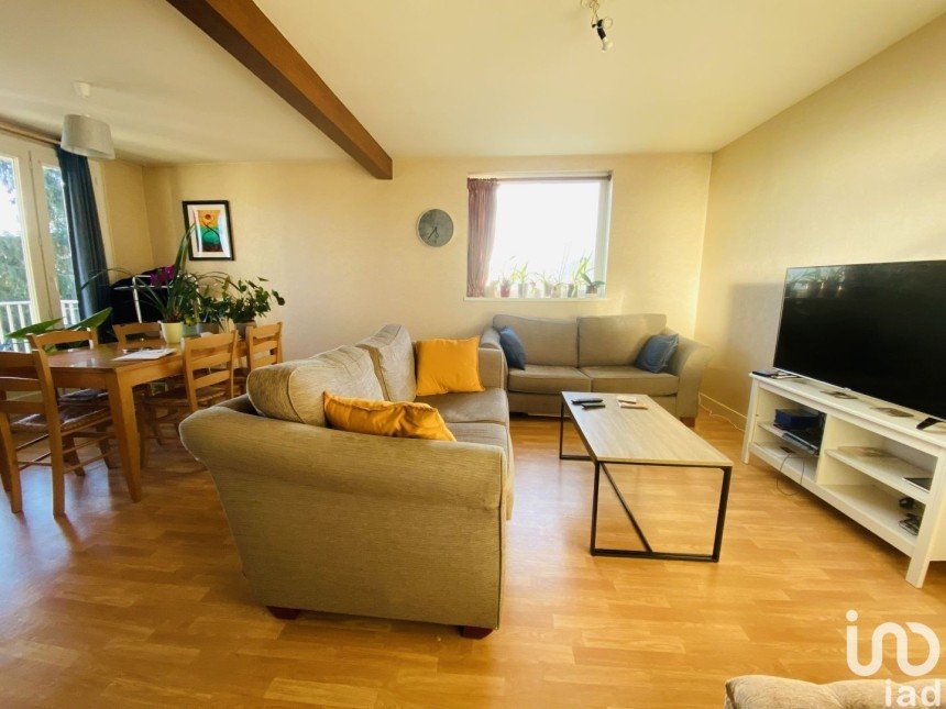 Appartement 3 pièces de 73 m² à Vouziers (08400)