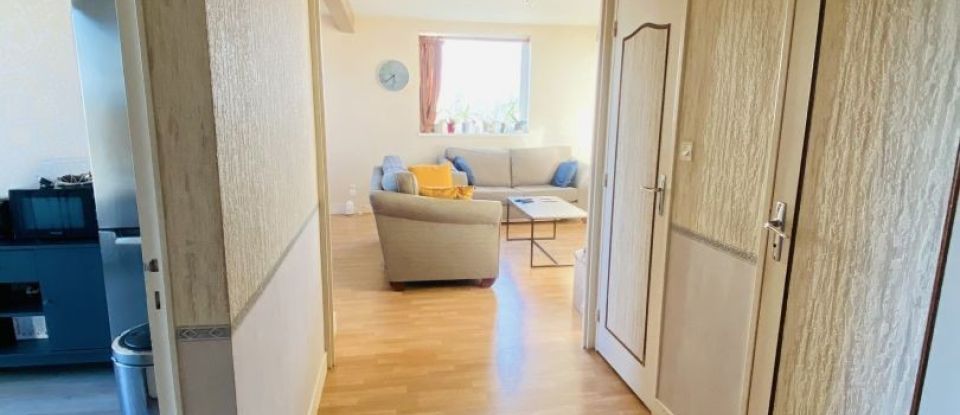 Apartment 3 rooms of 73 m² in Vouziers (08400)
