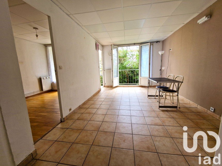 Appartement 3 pièces de 57 m² à Montreuil (93100)