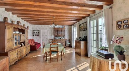 Maison traditionnelle 5 pièces de 140 m² à Amboise (37400)