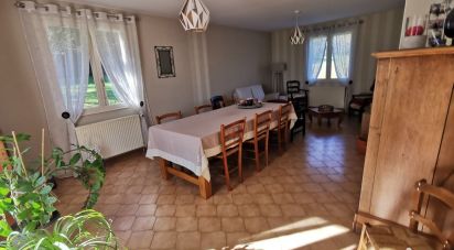 House 3 rooms of 77 m² in Dollon (72390)