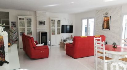 Maison traditionnelle 5 pièces de 117 m² à Vinsobres (26110)