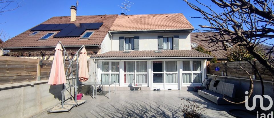 House 6 rooms of 127 m² in Scionzier (74950)
