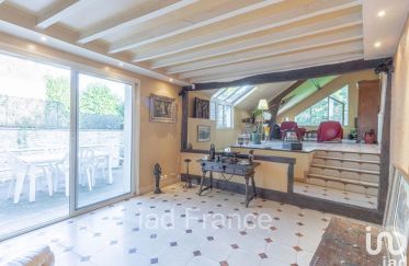 House 8 rooms of 237 m² in Chambourcy (78240)