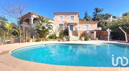 Traditional house 5 rooms of 159 m² in Hyères (83400)
