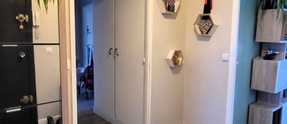 Apartment 4 rooms of 87 m² in Saint-Michel-sur-Orge (91240)