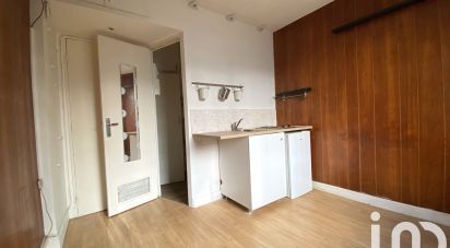 Apartment 1 room of 12 m² in Paris (75015)