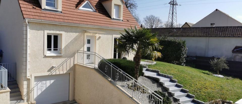 House 5 rooms of 130 m² in Champagne-sur-Seine (77430)