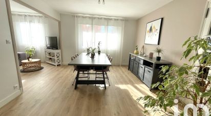 Apartment 3 rooms of 67 m² in Soues (65430)
