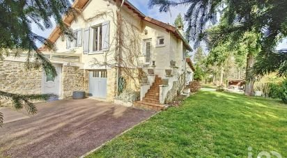 House 6 rooms of 141 m² in Saint-Fargeau-Ponthierry (77310)