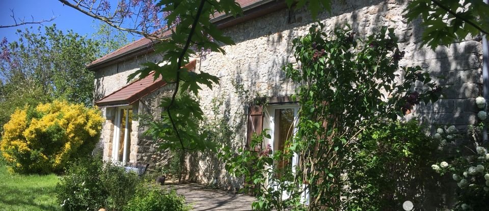 Country house 7 rooms of 270 m² in - (77560)