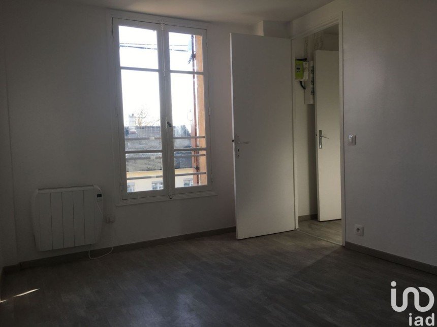 House 8 rooms of 151 m² in Arnouville (95400)