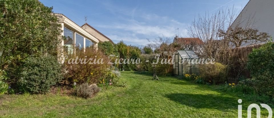 Traditional house 7 rooms of 123 m² in Longpont-sur-Orge (91310)
