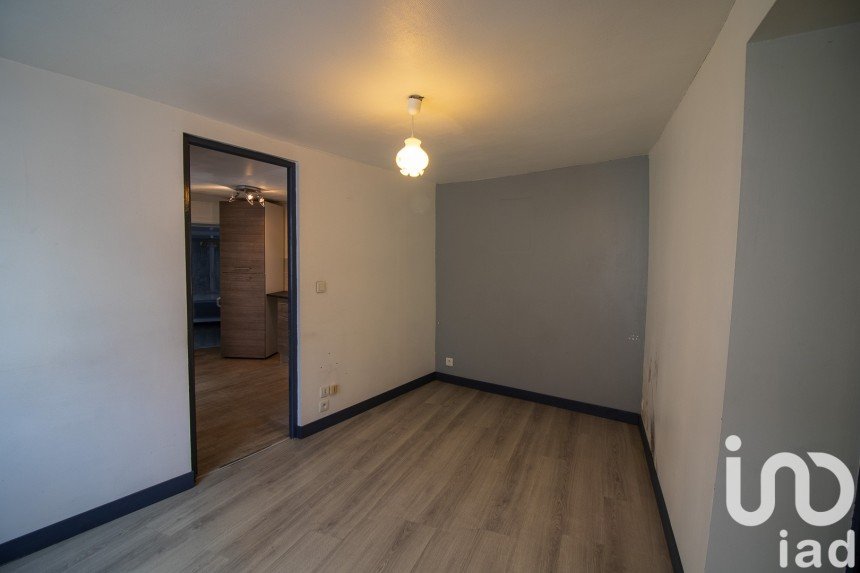 House 9 rooms of 141 m² in Bernay (27300)