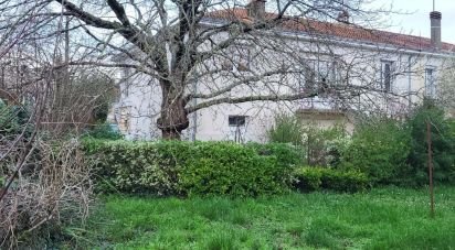 House 5 rooms of 92 m² in Niort (79000)