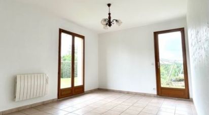 House 5 rooms of 138 m² in Aussevielle (64230)