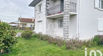 House 6 rooms of 103 m² in Tarsacq (64360)