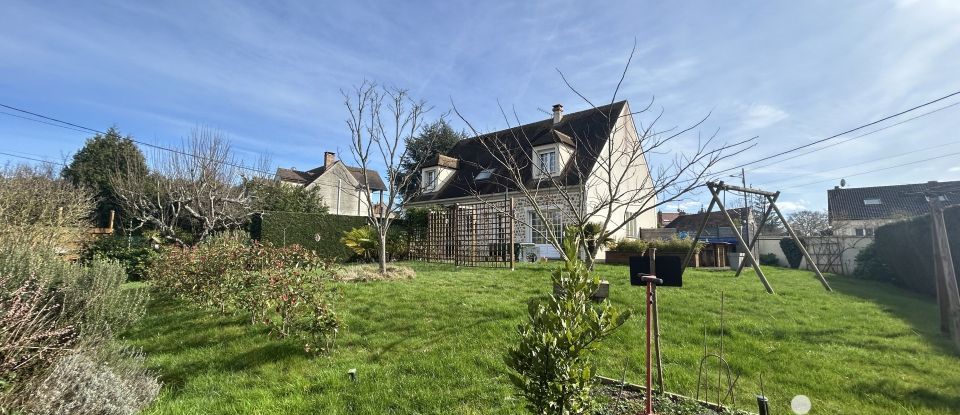 Traditional house 7 rooms of 168 m² in Fontenay-lès-Briis (91640)