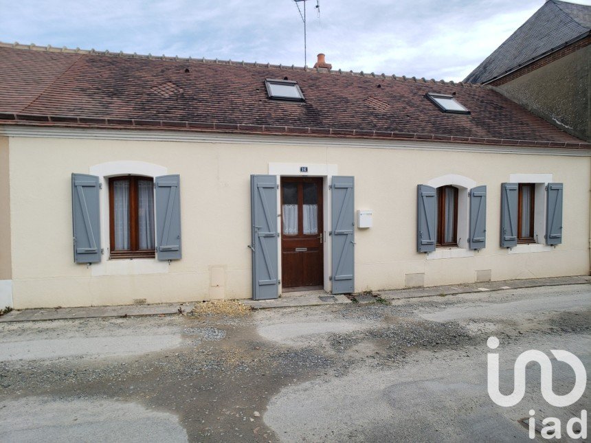 Village house 4 rooms of 67 m² in Dollon (72390)