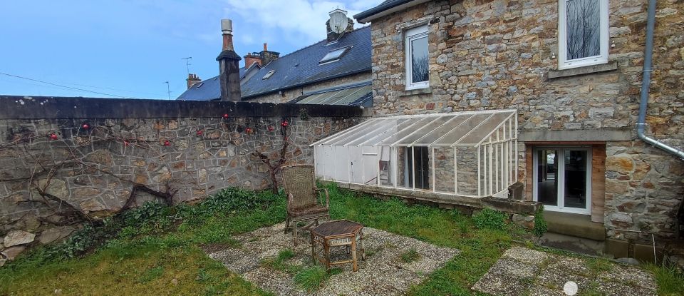 Village house 5 rooms of 102 m² in Vitré (35500)