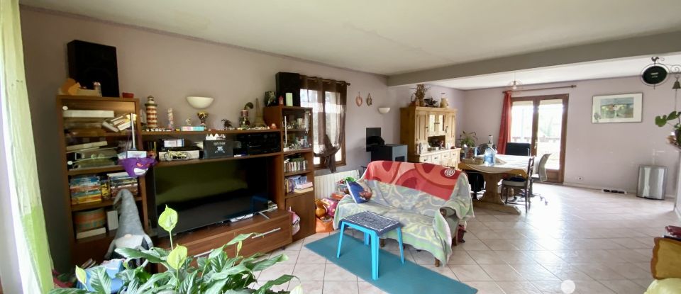 Traditional house 6 rooms of 153 m² in Coulommiers (77120)