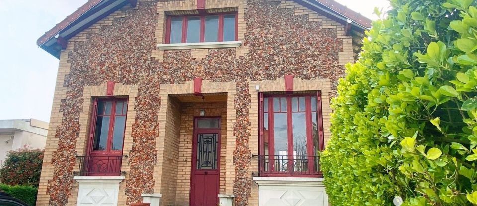 House 6 rooms of 120 m² in Carrières-sur-Seine (78420)