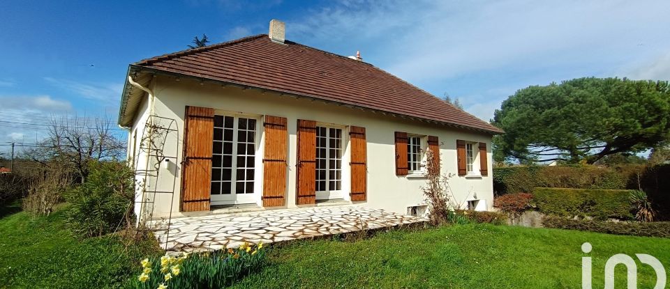 Maison traditionnelle 7 pièces de 152 m² à Fontenay-le-Comte (85200)