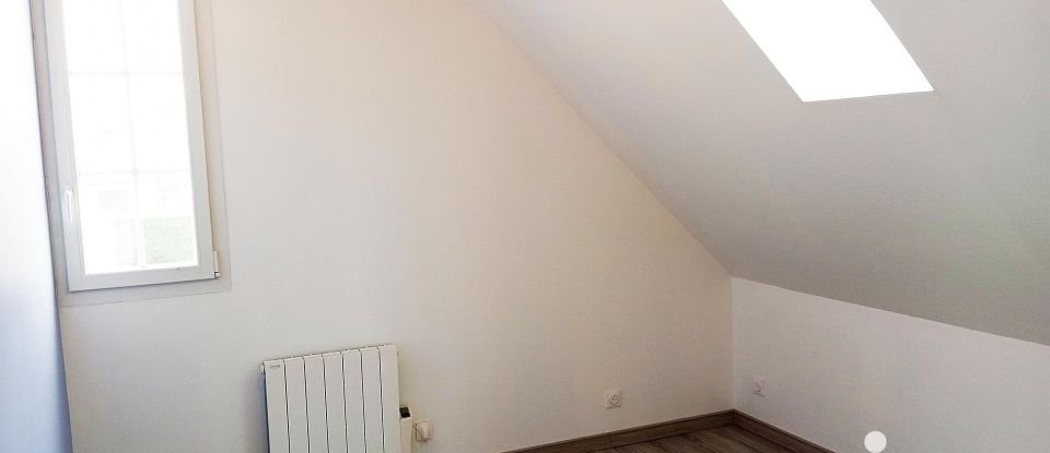 House 5 rooms of 96 m² in Coudun (60150)